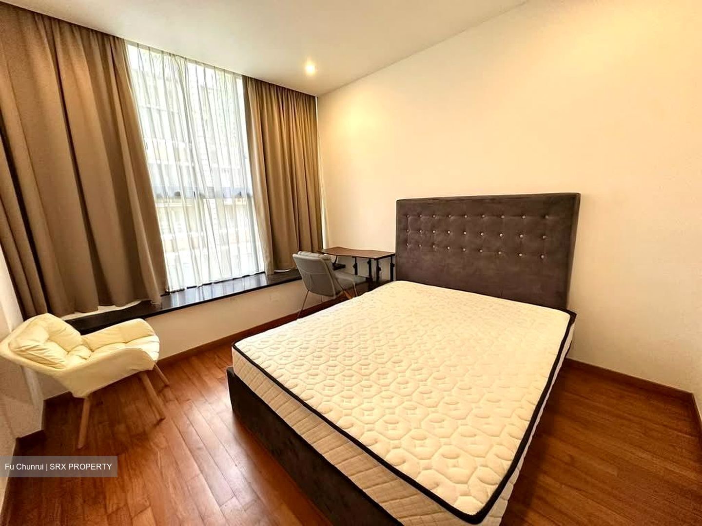 Holland Link (D10), Terrace #592919251